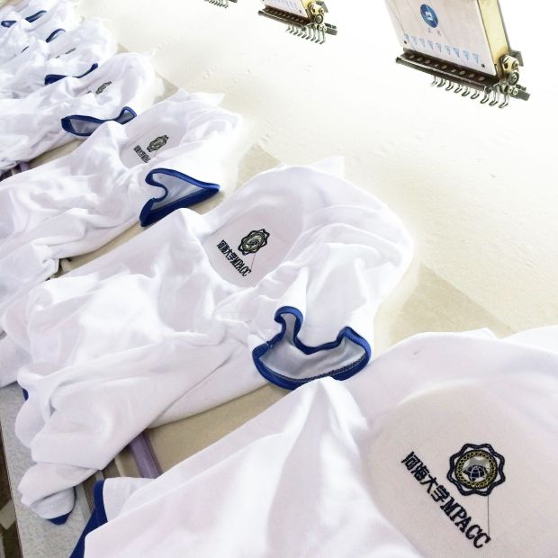 刺繡襯衫個(gè)性加工-繡標(biāo)繡字繡名